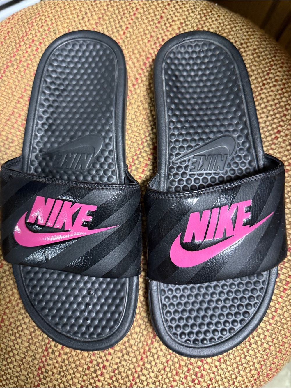 Nike Ladies Size 9 Black Slides with Pink Logo - Cushioned Sport Slide Sandals